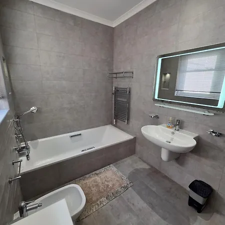 Tatil Evi Charming House In With Bbq, Close To Promenade *