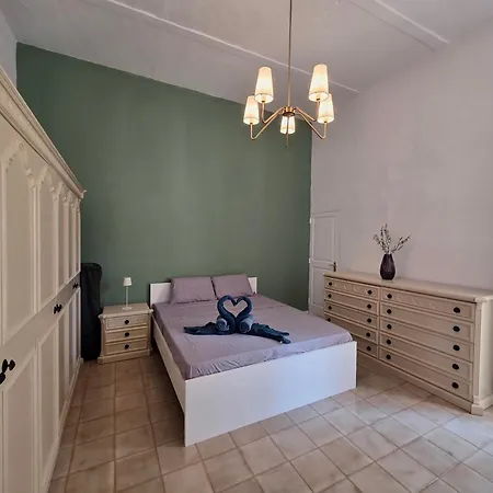Tatil Evi Charming House In With Bbq, Close To Promenade