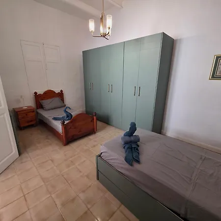 Charming House In With Bbq, Close To Promenade *