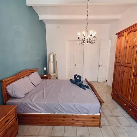 Tatil Evi Charming House In With Bbq, Close To Promenade *