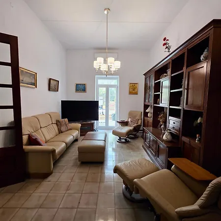 Tatil Evi Charming House In With Bbq, Close To Promenade Sliema