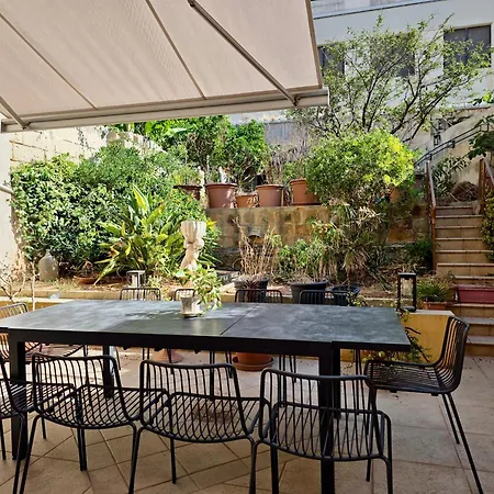 Charming House In With Bbq, Close To Promenade